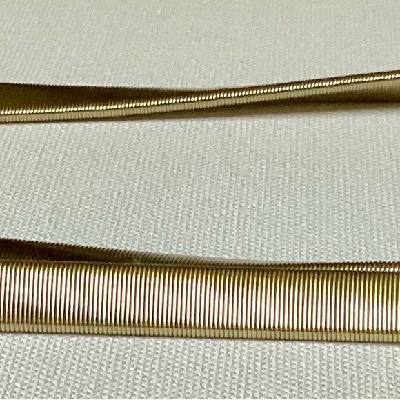 Vintage Gold Snake Style Stretch Belt - Picture 3 of 5